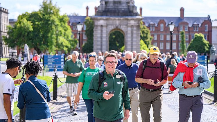 Hesburgh Libraries leads tour through Dublin using the Irish studies collections