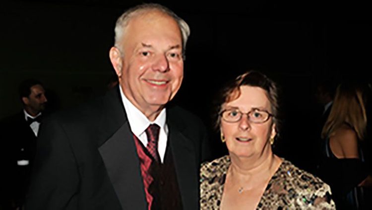 Hesburgh Libraries receive largest gift in history from Navari Foundation